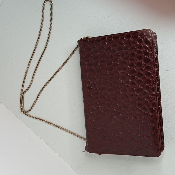 Ruth Saltz - Burgundy Aligator Embossed Leather Shoulder Bag With Fold Over Flap - Picture 2 of 13